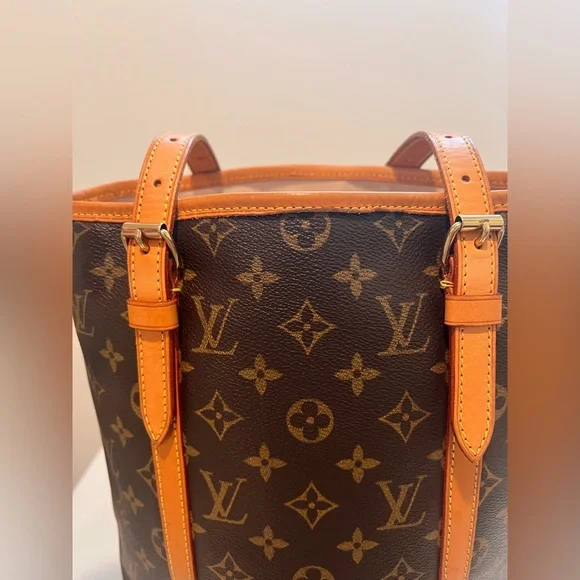 Louis Vuitton Bucket GM Monogram - Picture 13 of 16